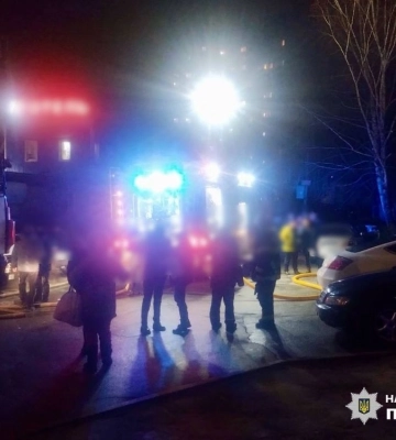 У Броварах на Київщині горить багатоповерхівка, є постраждала