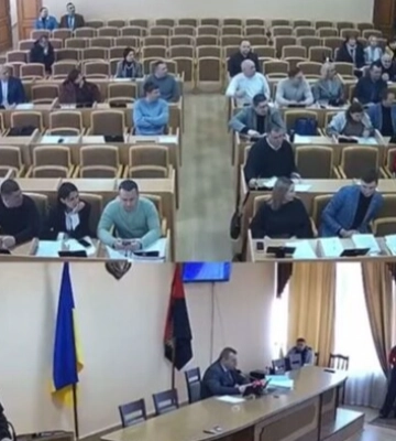 На Львівщині до міської ради на сесію з повістками прийшли працівники ТЦК. Відео
