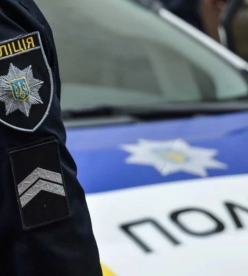 Луцькі патрульні допомогли чоловіку, у якого стався напад епілепсії
