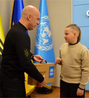 ООН передала 1500 ноутбуків для школярів трьох прифронтових областей – МОН