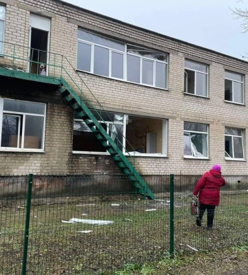 Повреждены детсад и многоэтажки: фото и видео последствий удара &quot;Искандером&quot; по Славянску