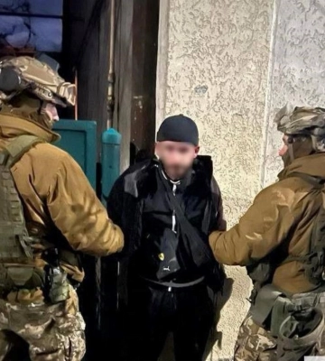 Прокуратура заявила про затримання чоловіка, який кинув гранату на подвір&#039;я депутата облради на Закарпатті