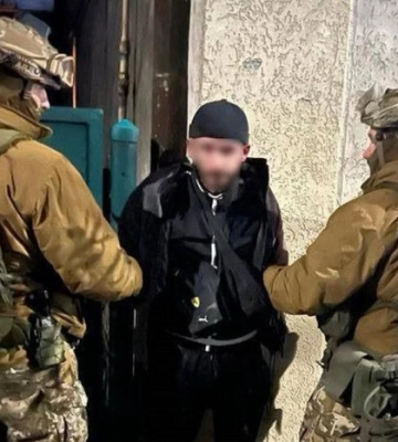 Кинув гранату на подвір’я депутата: на Закарпатті затримано чоловіка
