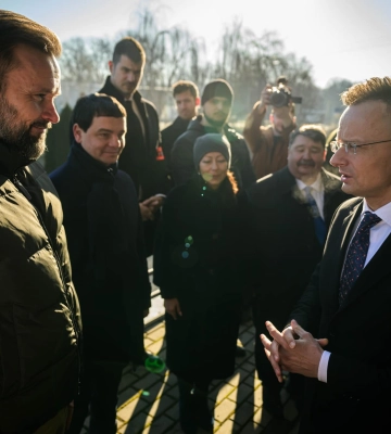Кулеба сьогодні зустрінеться з угорським міністром закордонних справ в Ужгороді
