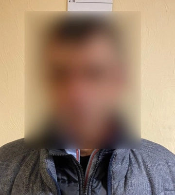 У Сумах поліцейські затримали чоловіка, який вкрав з карти сусіда 32 тис. грн
