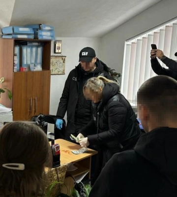 Підприємиця та медпрацівниця допомагали чоловікам уникнути мобілізації на Черкащині