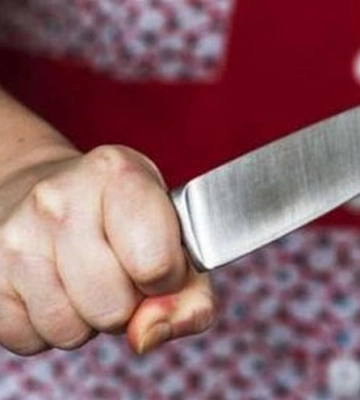 Двічі вдарила ножем: У Києві п’яна жінка ледь не вбила чоловіка