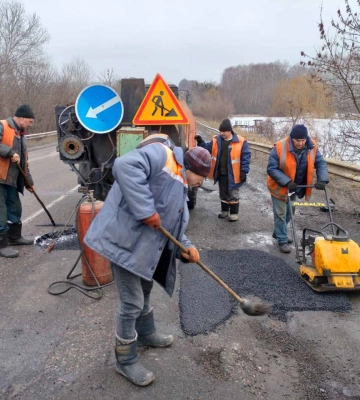 На Харківщині почали ремонтувати дороги: де йдуть роботи