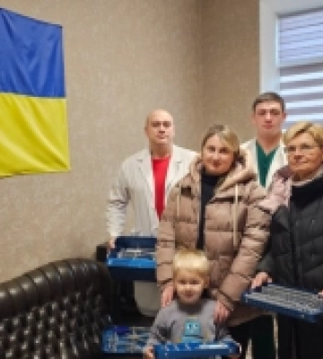 Родина померлого військового зі Здолбунова придбала інструменти для центру бойової травми