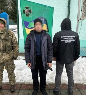 &quot;Заховав паспорт у боксі з їжею&quot;: на Закарпатті затримали жителя Кривого Рогу, який намагався потрапити до Румунії