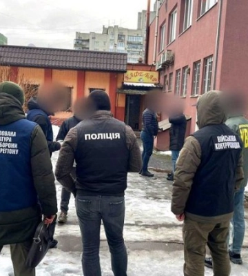 Во Львове задержали правоохранителя, обещавшего работу в ГПСУ за $10 тыс