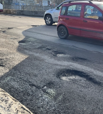 Яма на ямі. Як виглядає міст на Пасічну у Франківську