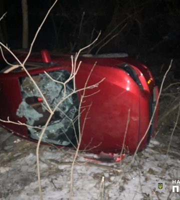 На Одещині нетвереза водійка з’їхала у кювет та перевернула авто