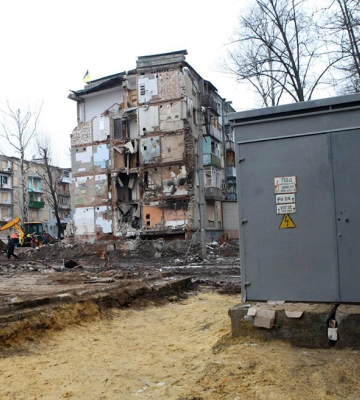 «Харківобленерго» повернуло електрику у сім багатоповерхівок селища Жуковського у Харкові