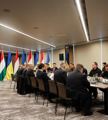 Зустріч  української та угорської делегацій у розширеному форматі