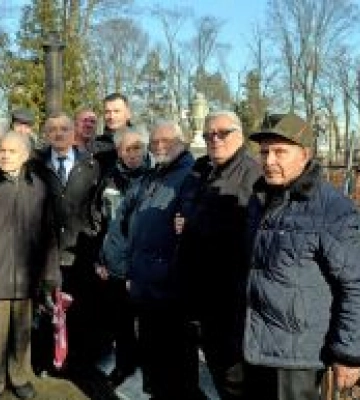 Громадськість вшанувала пам’ять Героїв Крут на Лук’янівському цвинтарі в Києві