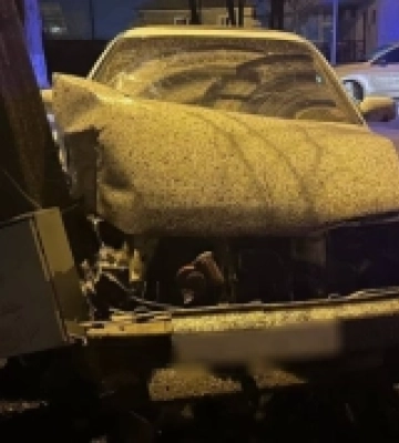 В Ізмаїлі сп&#039;янілий водій зніс електроопору та намагався втекти