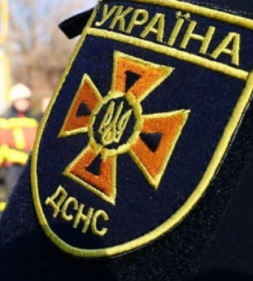 У Городку рятувальники витягли дівчинку, яка застрягла у болоті