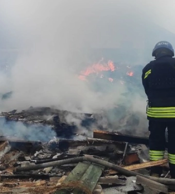 На Сумщині загасили пожежу внаслідок обстрілів Зноб-Новгородської тергромади