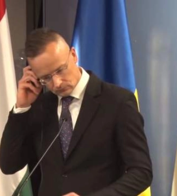 Угорщина буде підтримувати Україну в гуманітарних питаннях, але не постачатиме зброю, – Сійярто