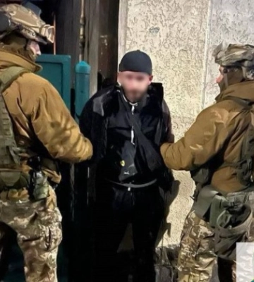 На Закарпатті затримали чоловіка, який кинув гранату на подвір’я депутата