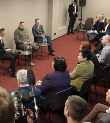 Кулеба, Єрмак і Сійярто зустрілися з лідерами угорської громади Закарпаття
