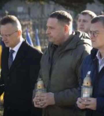 Налагодити відносини між Києвом та Будапештом намагалися глави МЗС