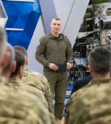 Кияни - ЗСУ: 3000 дронів, автівки, спорядження: Віталій Кличко про допомогу столичної громади