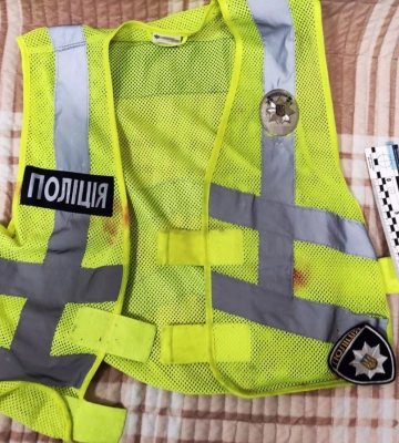На Рівненщині чоловік напав на поліцейського: зловмиснику загрожує до п’яти років за ґратами