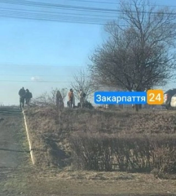 Неподалік Ужгорода під потяг потрапила людина