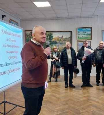 У Рожищі презентували ювілейну виставку картин Євгена Лавренюка