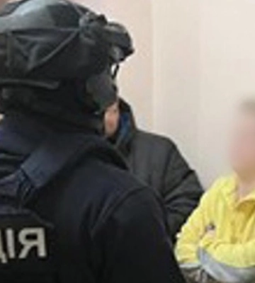 Викрито аферистку, що видавала себе за військову