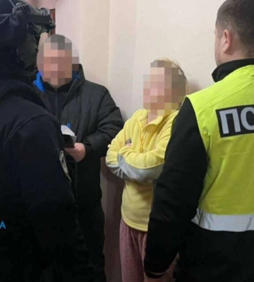 Від імені військового видурила понад 800 тисяч гривень. Студентку з Дніпра підозрюють у шахрайстві