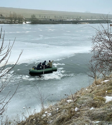 На Тернопільщині троє дітей провалилися під кригу і загинули 