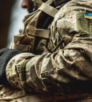Як громади Полтавщини фінансово заохочують долучатися до ЗСУ