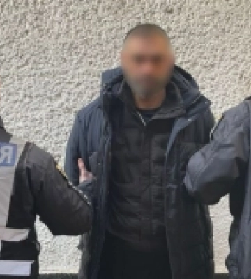 На Закарпатті поліція затримала чоловіка за підозрою у незаконному переправленні військовозобов’язаних через кордон
