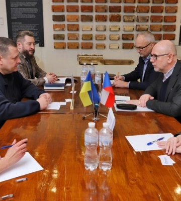 Енергетика, медицина та взаємодія міст: мер Дніпра та Посол Чеської Республіки обговорили подальшу співпрацю