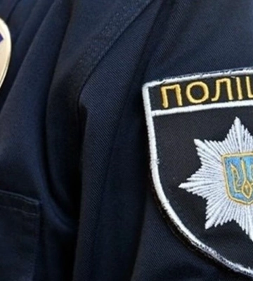 Ударил женщину топором и спрятал тело в яме: под Киевом задержали злоумышленника