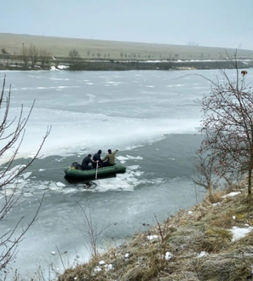 На Тернопільщині троє підлітків провалилися під кригу та втопилися