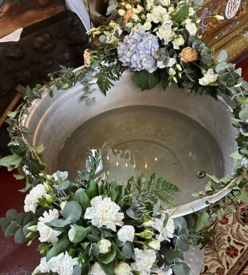 Подружжя відомого футболіста з Волині поділилося світлинами хрещення другого сина