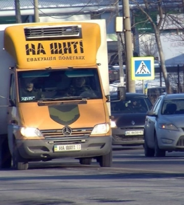 На Волині собака востаннє зустрів загиблого Героя: зворушливе відео