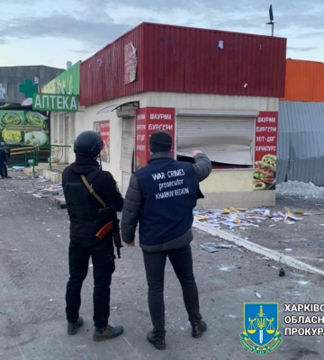 Появились фото с последствиями российской атаки на Харьков: есть пострадавшие и разрушения