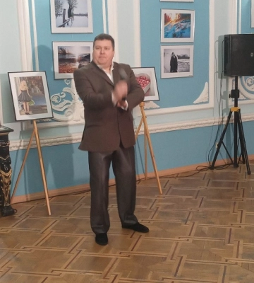 У Миколаївському драмтеатрі відкрилася фотовиставка &quot;Звичайне кохання&quot; (ФОТО)