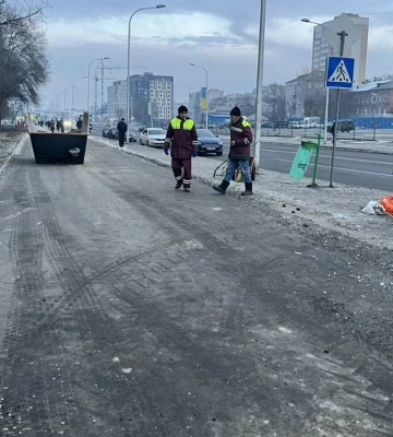 “Прильоти” по Харкову: комунальники вже ліквідують наслідки 