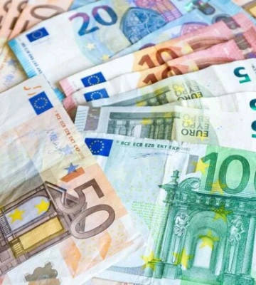 Курс валют в Україні 31 січня 2024 року: скільки коштує долар і євро