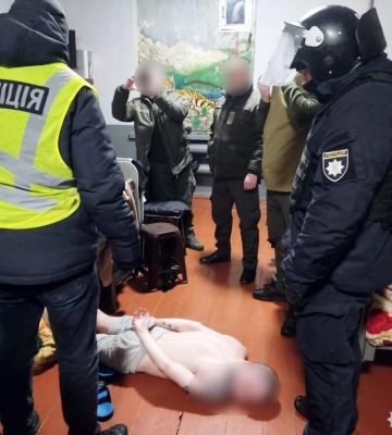 Пропонували &quot;інтимні послуги&quot;: на Рівненщині на шахрайстві викрили двох ув’язнених