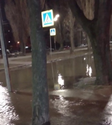 В Киеве произошли две аварии на водопроводе: без воды 10 домов