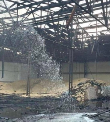 «Будемо вантажити зерно лопатами». Підраховано збитки від 30 російських ударів по українських портах