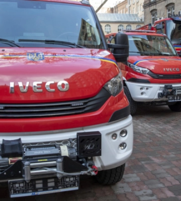 Київ отримав нову партію пожежних авто від міжнародних партнерів
