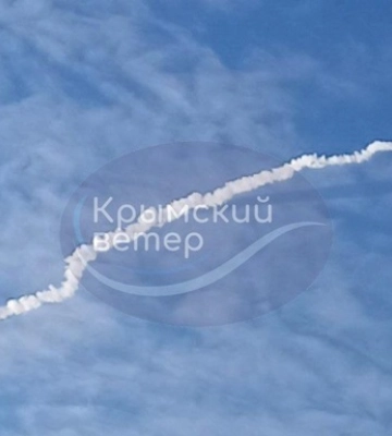 В Крыму раздались взрывы в Севастополе и возле Сак